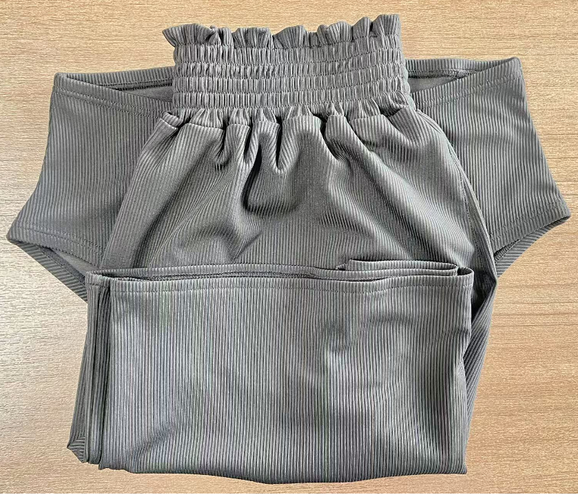 合纤制针织女式短裤