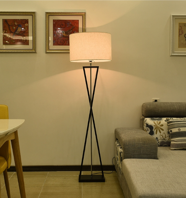 灯具：台灯，落地灯