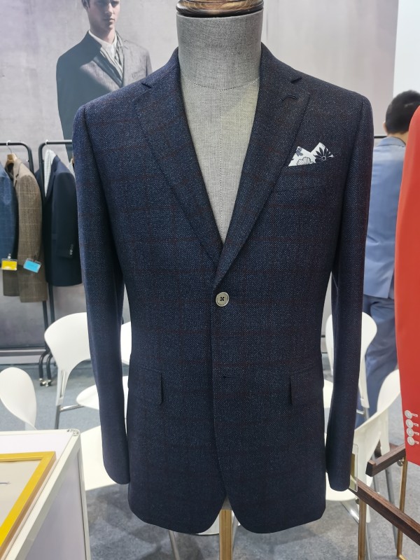 合纤制机织男式西服式上衣