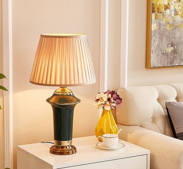 灯具：台灯、落地灯